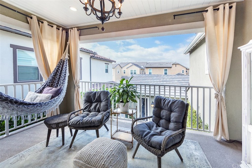 292 Barnes Road Tustin, CA 92782 - Photo 11 of 35