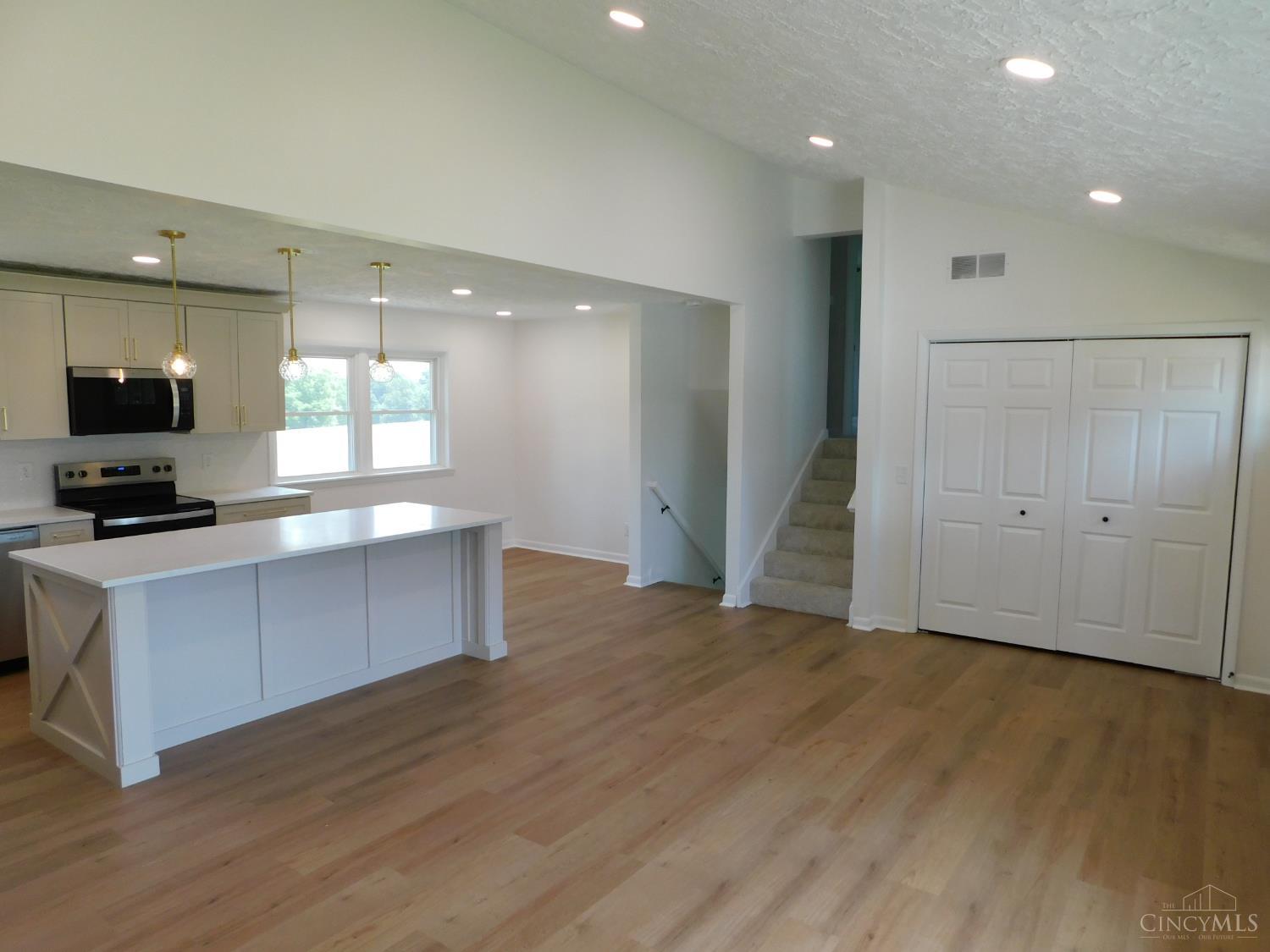 11542 Carolina Trace Road Harrison, OH 45030 - Photo 4 of 18
