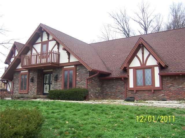 819 South Restin Road Greenwood, IN 46142 - Photo 1 of 7 Gallery Image 1