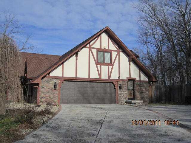 819 South Restin Road Greenwood, IN 46142 - Photo 2 of 7 Gallery Image 2
