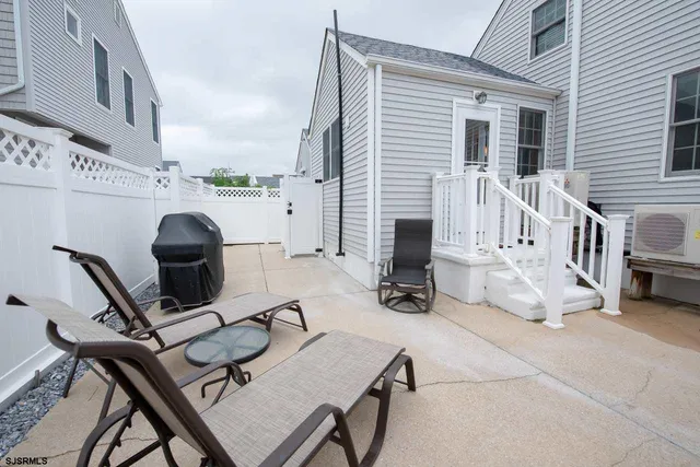 $1,949,000 | 24 North Evergreen Avenue, Longport, NJ 08403