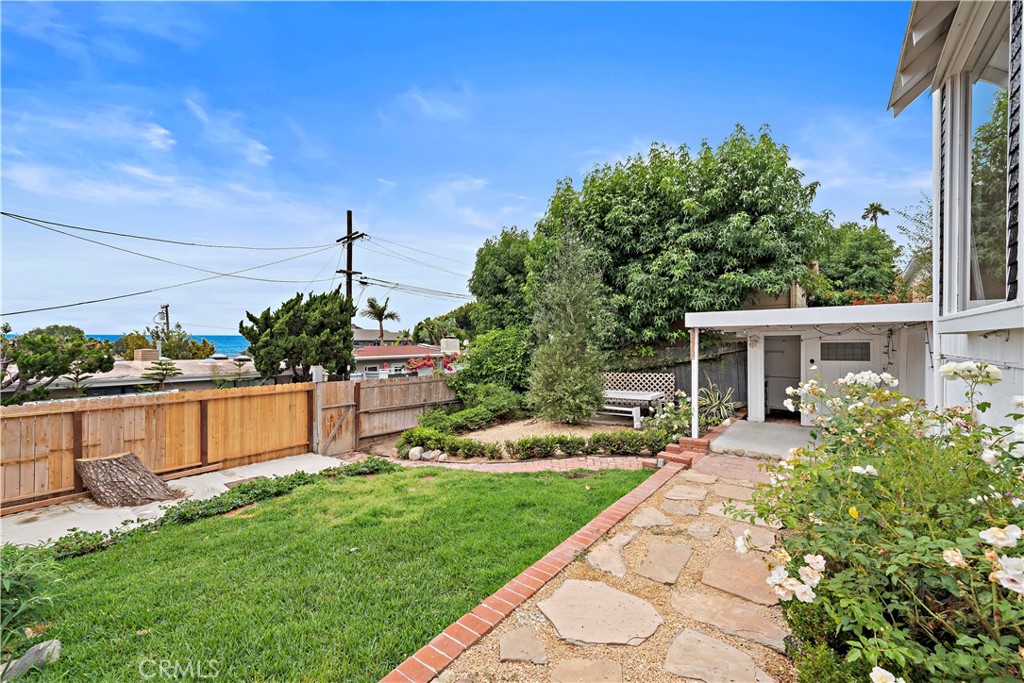31711 Fairview Road Laguna Beach, CA 92651 - Photo 2 of 20 a view of a house with a yard