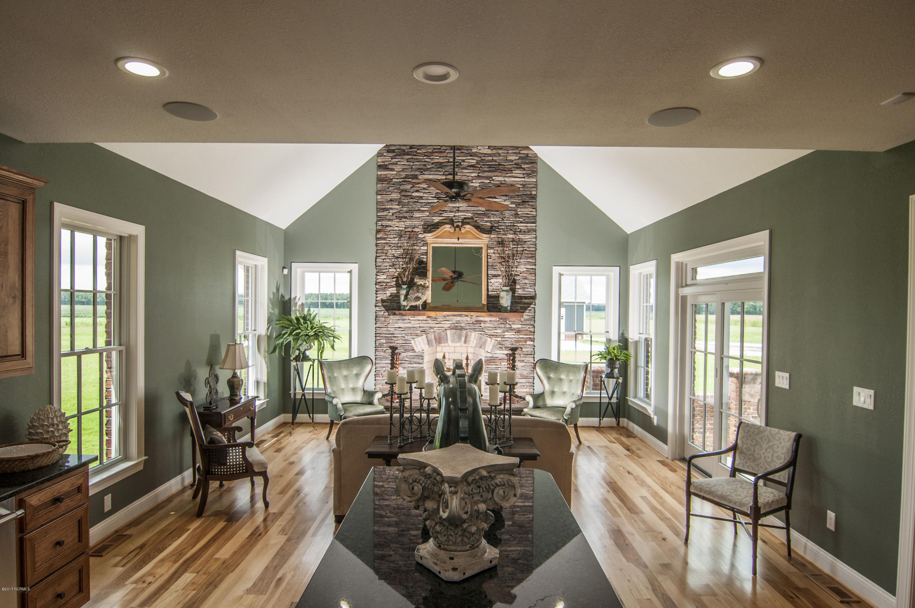 166 Jackson Swamp Road Bath, NC 27808 - Photo 34 of 80 033KitchenFamilyRoom