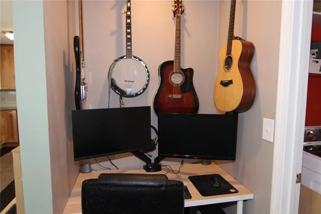 $289,950 | 11403 West 51st Terrace, Shawnee, KS 66203