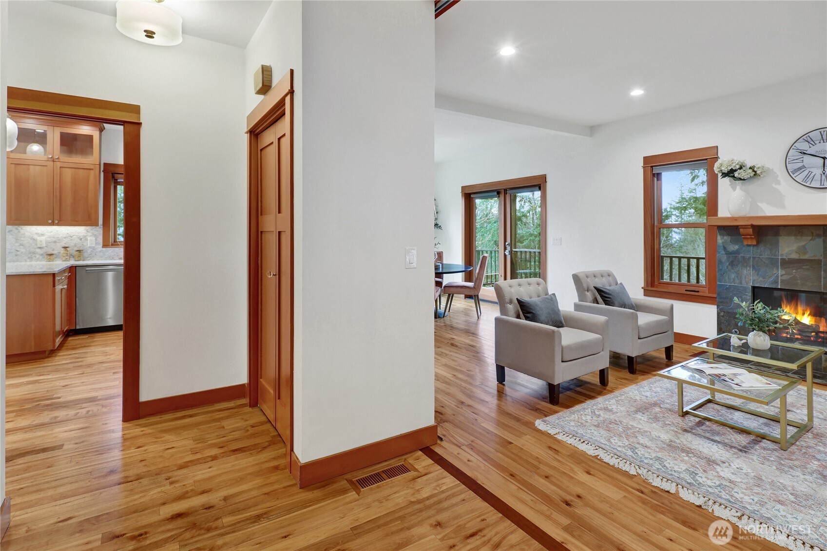 3128 North Shore Road Bellingham, WA 98226 - Photo 6 of 38 Gallery Image 6