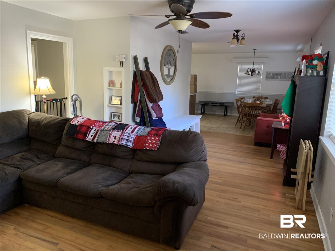 5317 Colonial Circle South Mobile, AL 36618 - Photo 3 of 9