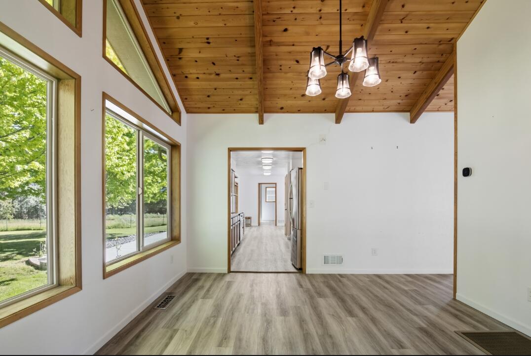 9871 Old Wagon Road Klamath Falls, OR 97601 - Photo 12 of 32 83874