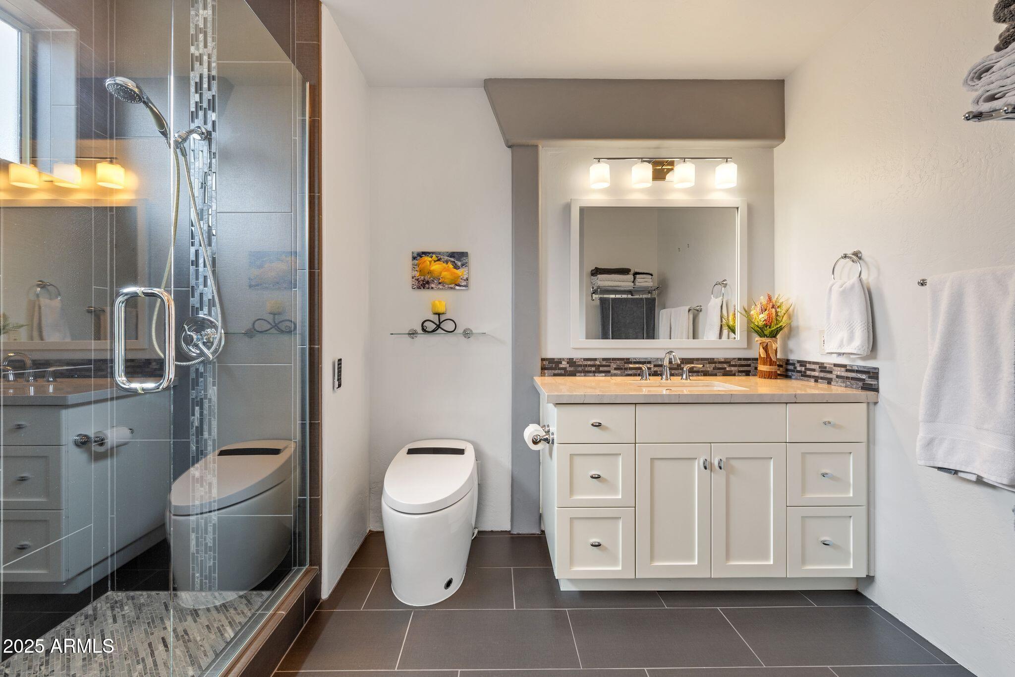 190 Rolling Hills Road Sedona, AZ 86336 - Photo 16 of 23 Master Bath #2
