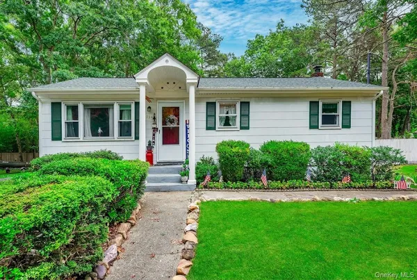 $599,000 | 235 Highview Drive, Calverton, NY 11933