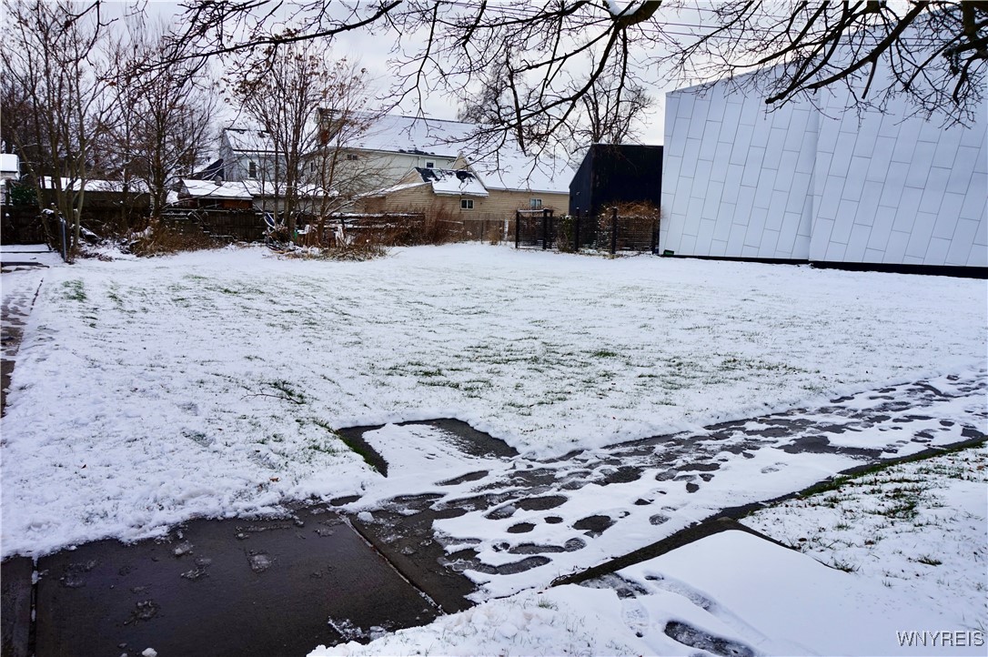 139 School Street Buffalo, NY 14213 - Photo 2 of 7