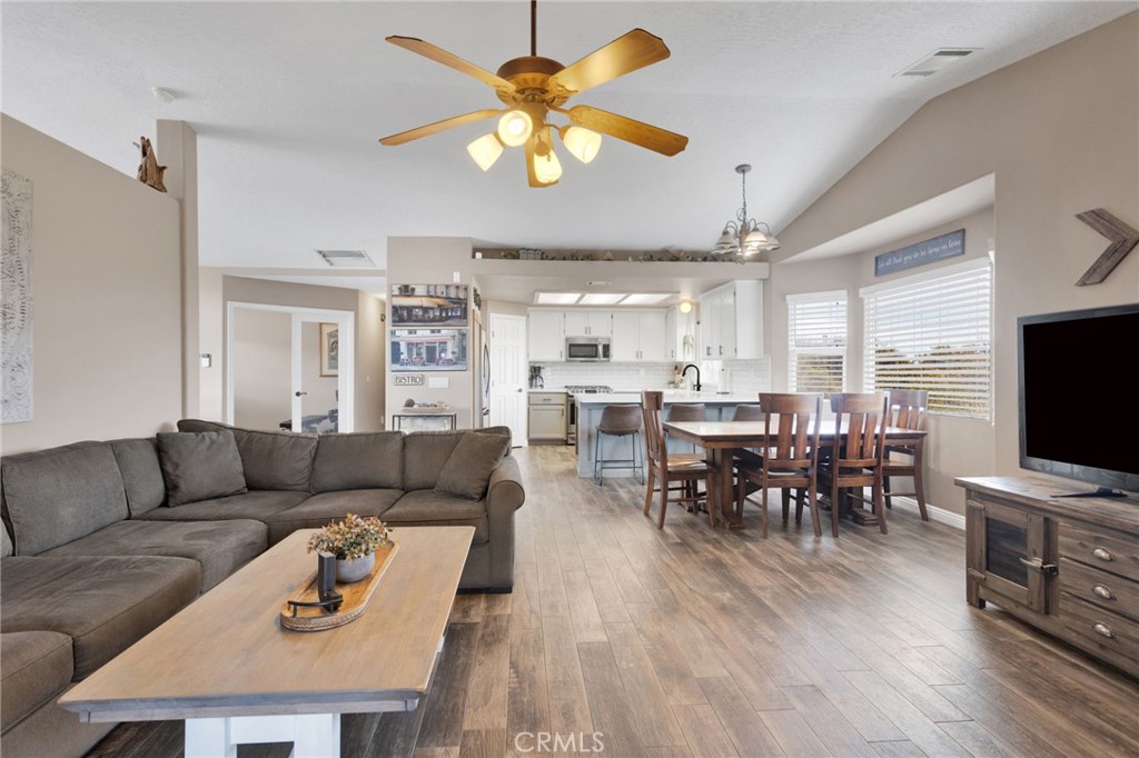 6297 Coleridge Road Oak Hills, CA 92344 - Photo 12 of 69