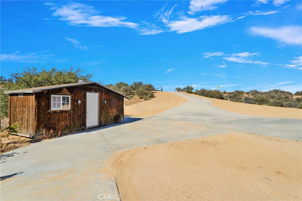 6297 Coleridge Road Oak Hills, CA 92344 - Photo 52 of 69