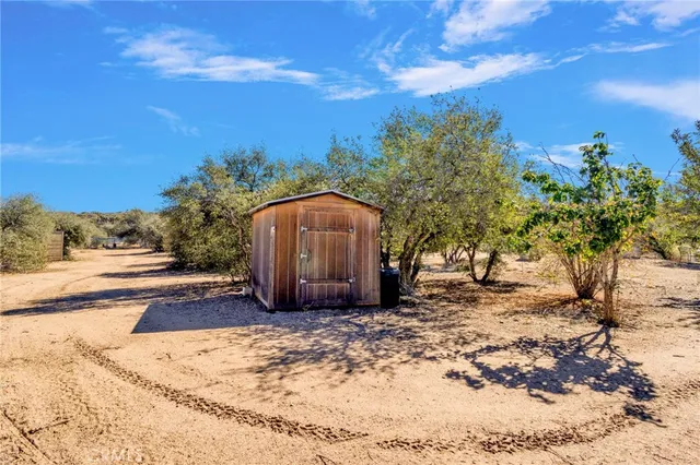 $824,000 | 6297 Coleridge Road, Oak Hills, CA 92344