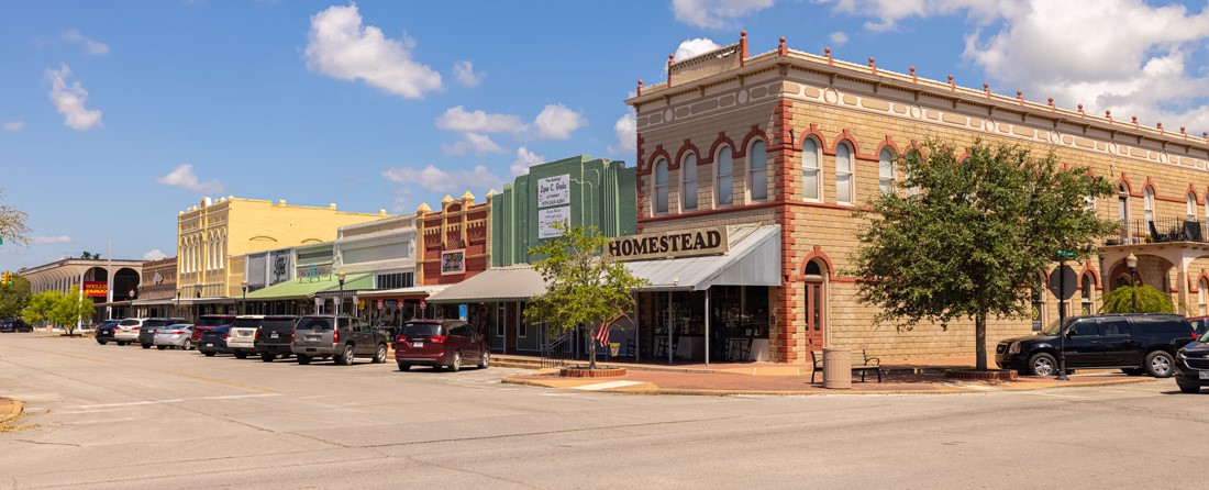 3511 Roberts Road Bay City, TX 77414 - Photo 4 of 14 a view of street with building and trees