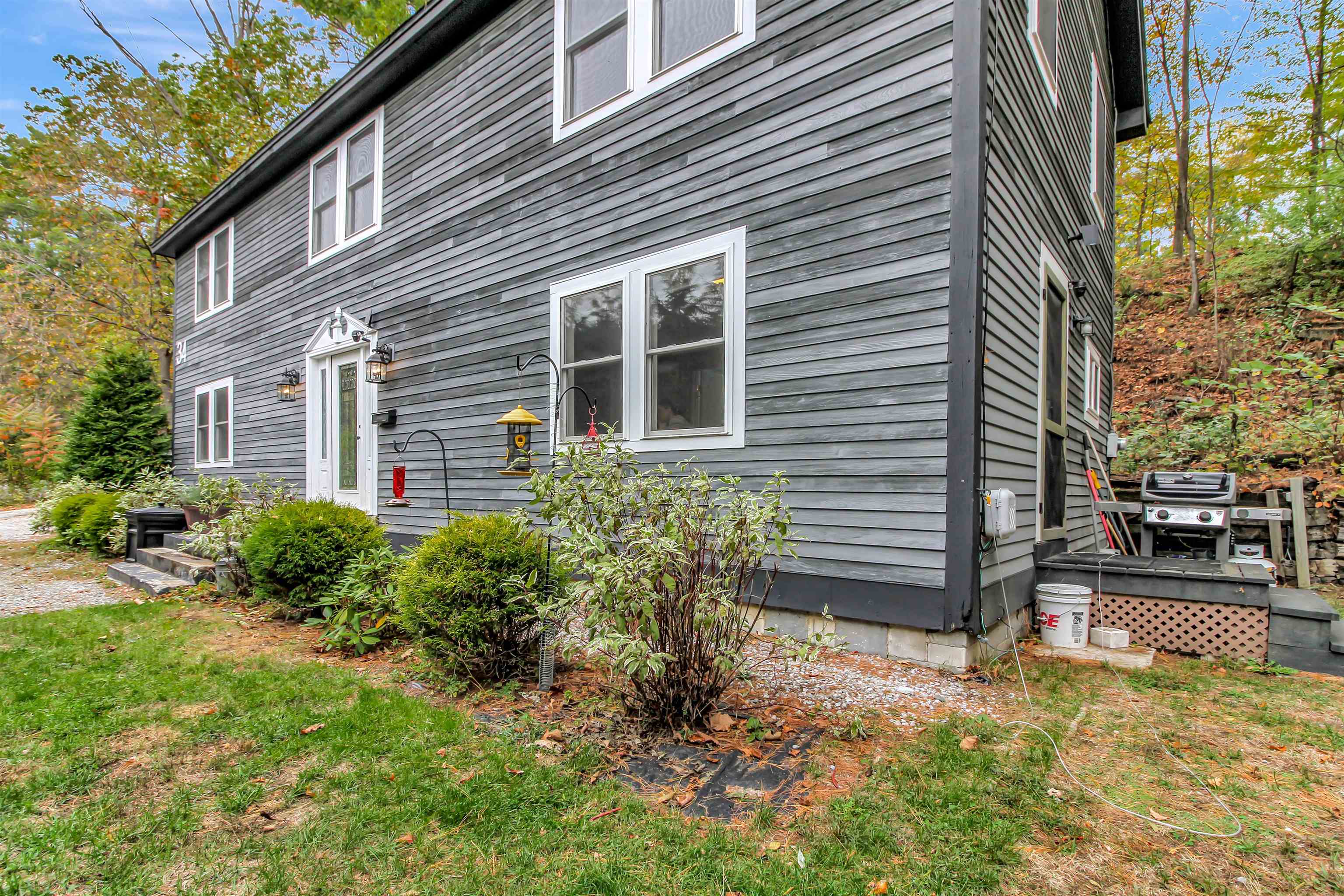 34 Pleasant Street Proctor, VT 05765 - Photo 2 of 46