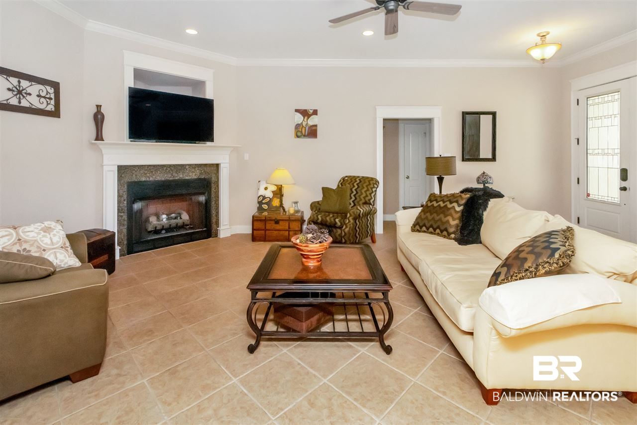 950 South Weatherby Street Saraland, AL 36571 - Photo 8 of 47