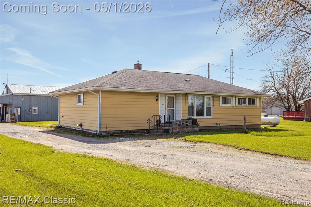 11024 Dennison Road Milan, MI 48160 - Photo 2 of 28