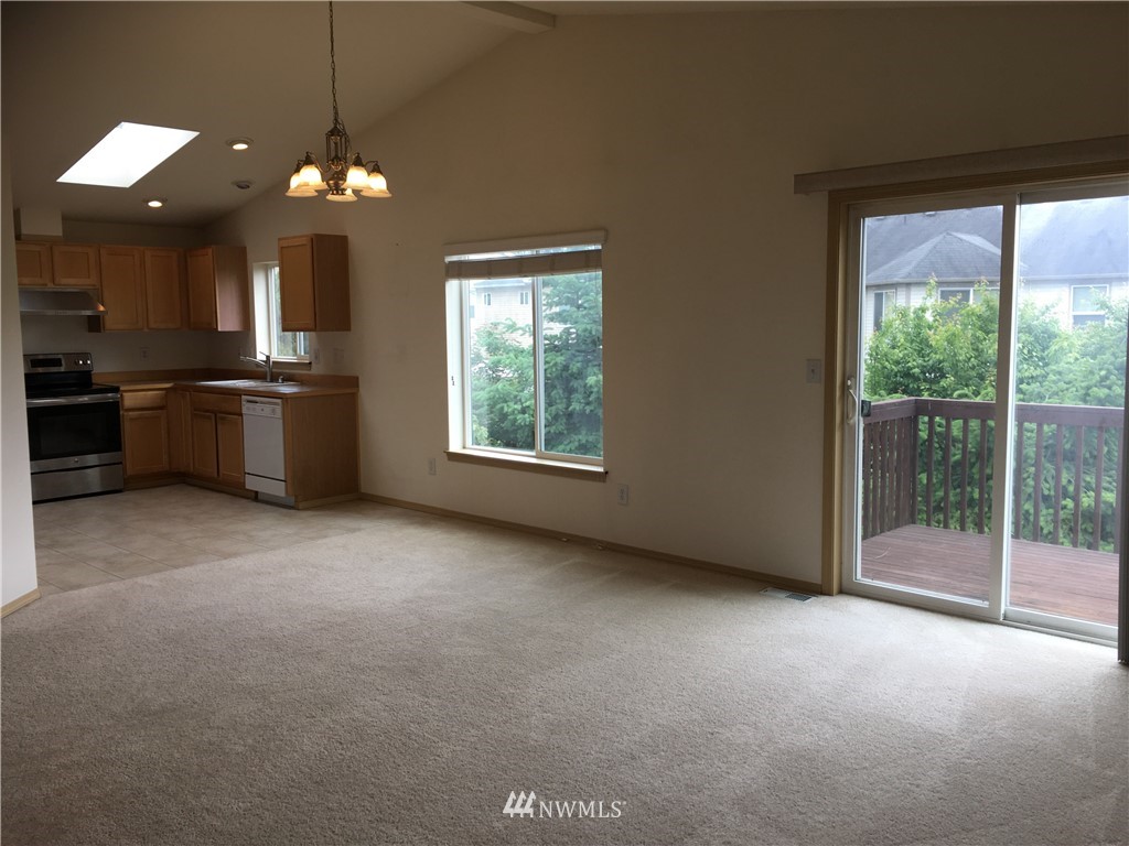 4002 152nd Place Southeast Bothell, WA 98012 - Photo 4 of 11
