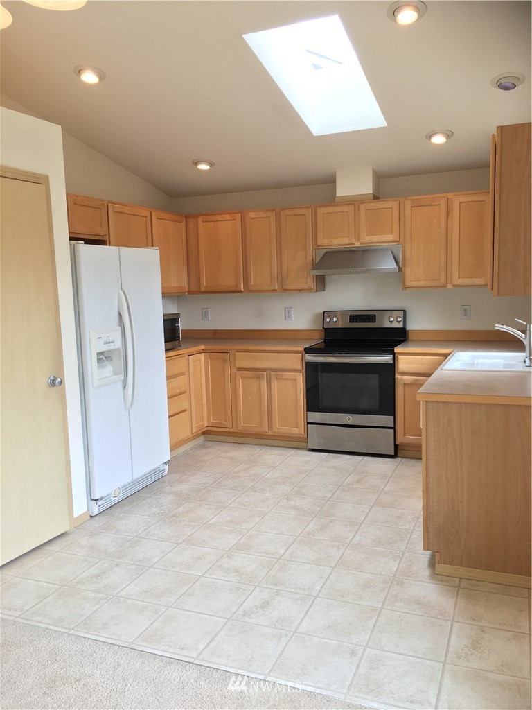 4002 152nd Place Southeast Bothell, WA 98012 - Photo 6 of 11