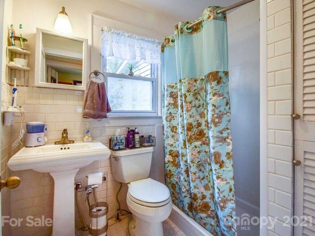 1306 North Country Club Road Brevard, NC 28712 - Photo 19 of 31 Gallery Image 19