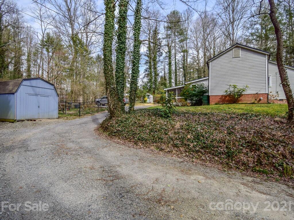 1306 North Country Club Road Brevard, NC 28712 - Photo 30 of 31 Gallery Image 30