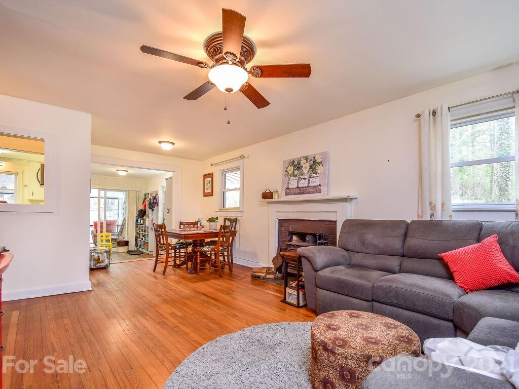 1306 North Country Club Road Brevard, NC 28712 - Photo 8 of 31 Gallery Image 8