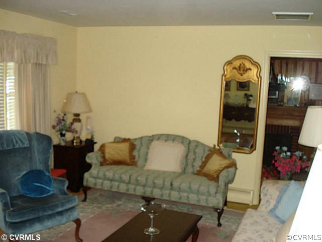 10509 Meadowbrook Road Glen Allen, VA 23060 - Photo 3 of 13 Gallery Image 3