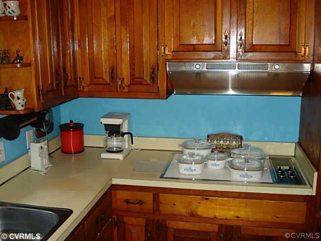 10509 Meadowbrook Road Glen Allen, VA 23060 - Photo 6 of 13 Gallery Image 6
