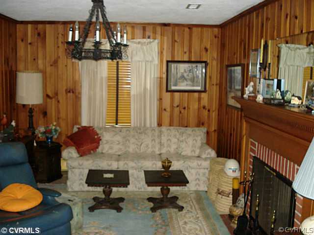 10509 Meadowbrook Road Glen Allen, VA 23060 - Photo 7 of 13 Gallery Image 7