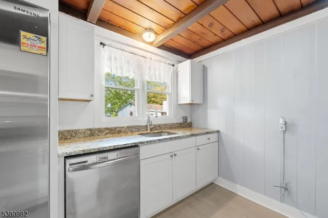 $369,987 | 4 Mohawk Road, Hopatcong, NJ 07821