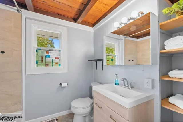 $369,987 | 4 Mohawk Road, Hopatcong, NJ 07821