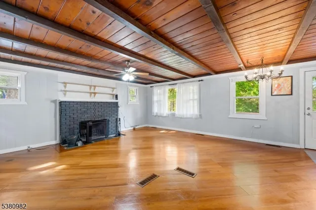 $369,987 | 4 Mohawk Road, Hopatcong, NJ 07821