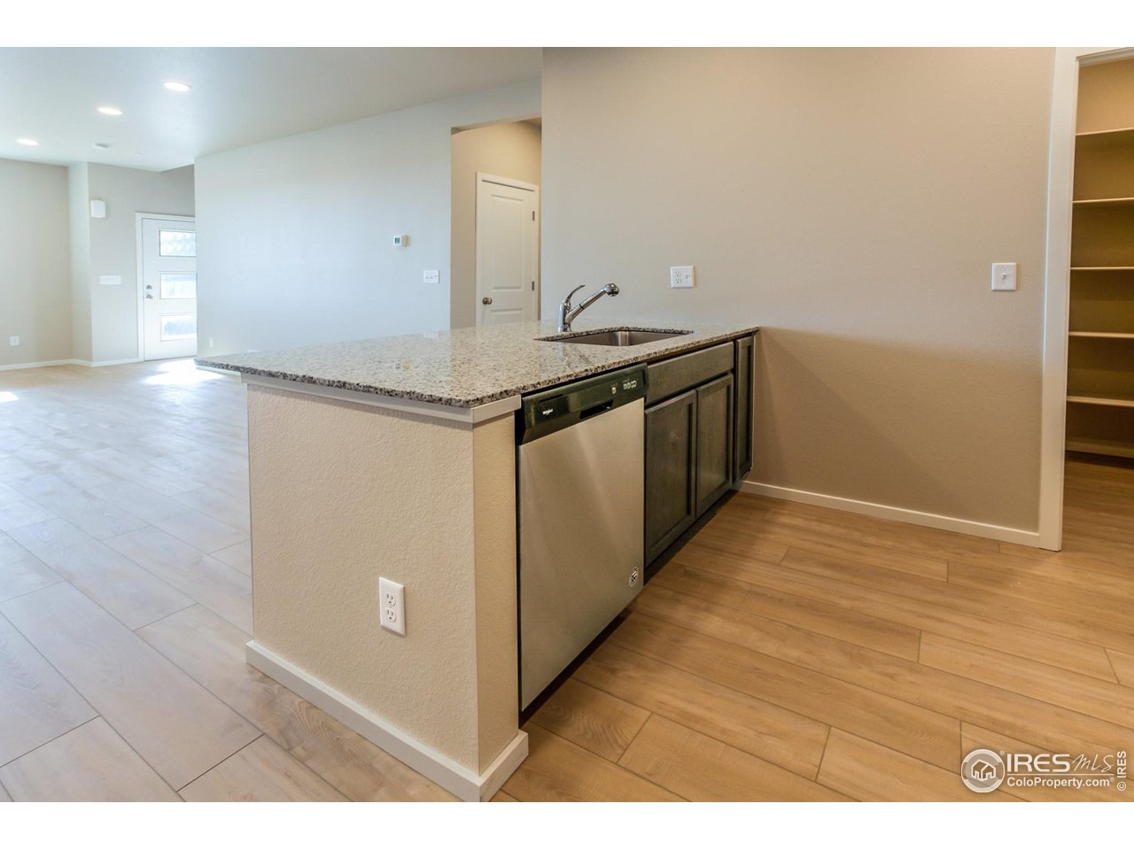 6827 4th St Road, Unit 5 Greeley, CO 80634 - Photo 9 of 34 EXMPLE PHOTO: KITCHEN W/ ISLAND