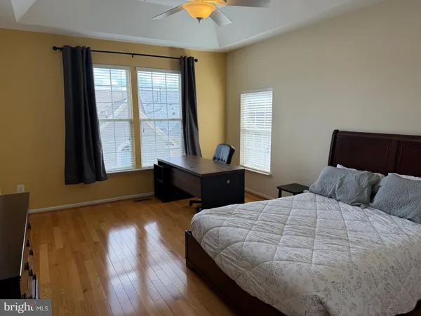 $3,300 | 426 Redland Boulevard, Rockville, MD 20850