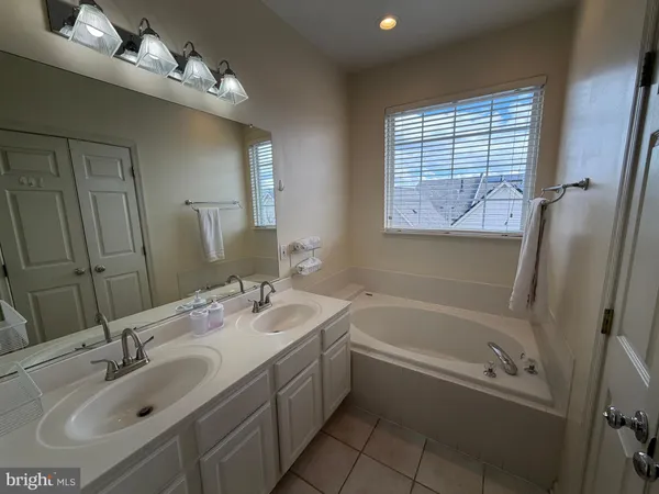 $3,300 | 426 Redland Boulevard, Rockville, MD 20850