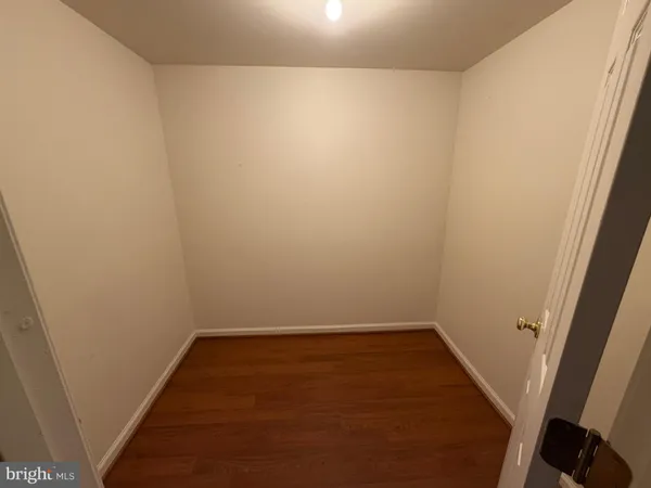 $3,300 | 426 Redland Boulevard, Rockville, MD 20850
