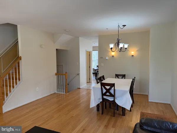 $3,300 | 426 Redland Boulevard, Rockville, MD 20850
