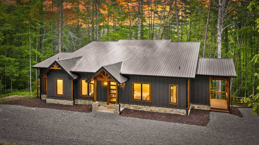 42 Rolling Rapids Blue Ridge, GA 30513 - Photo 3 of 88 Gallery Image 3
