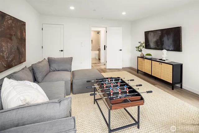 $797,950 | 333 Northwest 47th Street, Unit C, Seattle, WA 98107