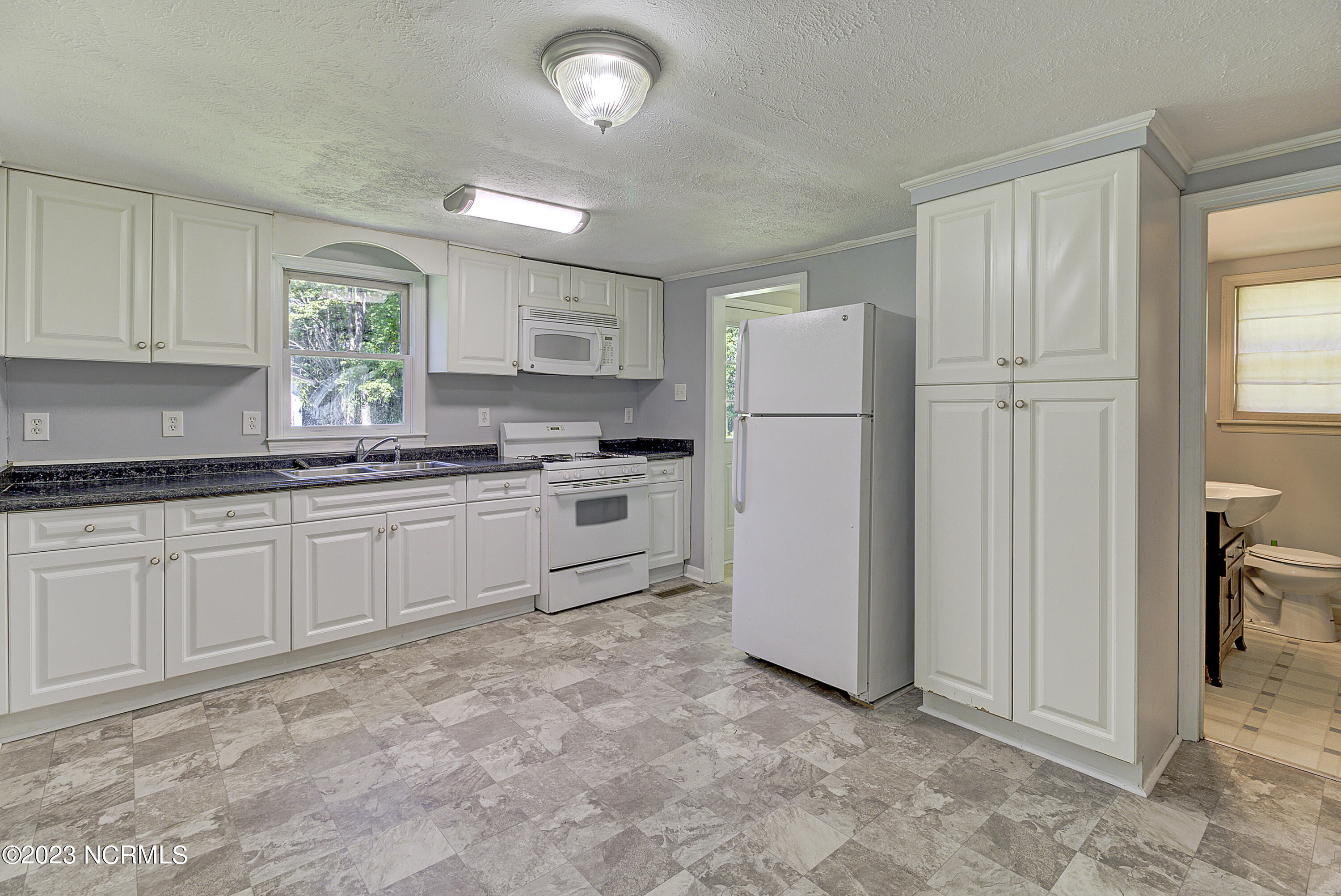 2506 Slocum Trail Atkinson, NC 28421 - Photo 6 of 35 IMG_4497_498_499_500_501