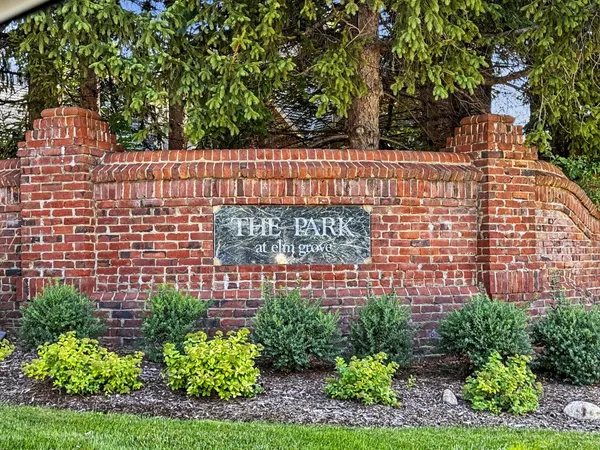 $725,000 | 530 Park Circle, Elm Grove, WI 53122