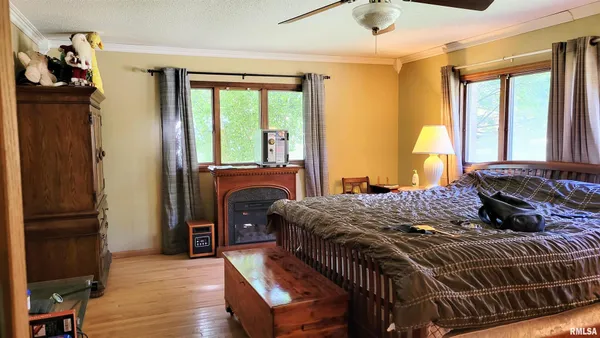 $689,900 | 3898 Country Club Road, Carbondale, IL 62901