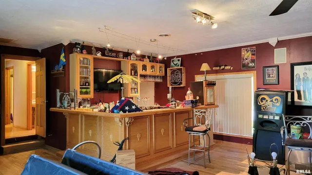 $689,900 | 3898 Country Club Road, Carbondale, IL 62901