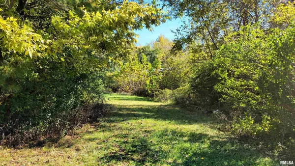 $689,900 | 3898 Country Club Road, Carbondale, IL 62901