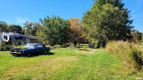$689,900 | 3898 Country Club Road, Carbondale, IL 62901