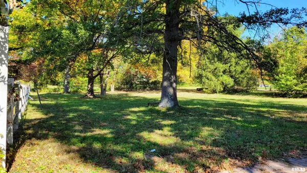 $689,900 | 3898 Country Club Road, Carbondale, IL 62901