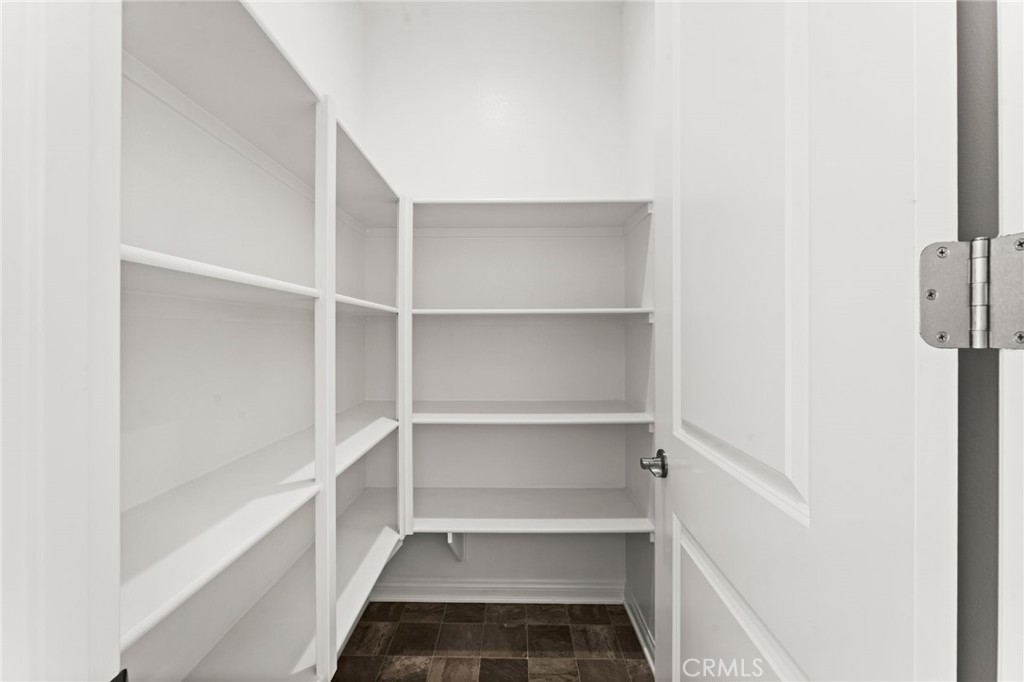 8465 Anthony Street Colton, CA 92324 - Photo 6 of 43 a view of a room with shelf