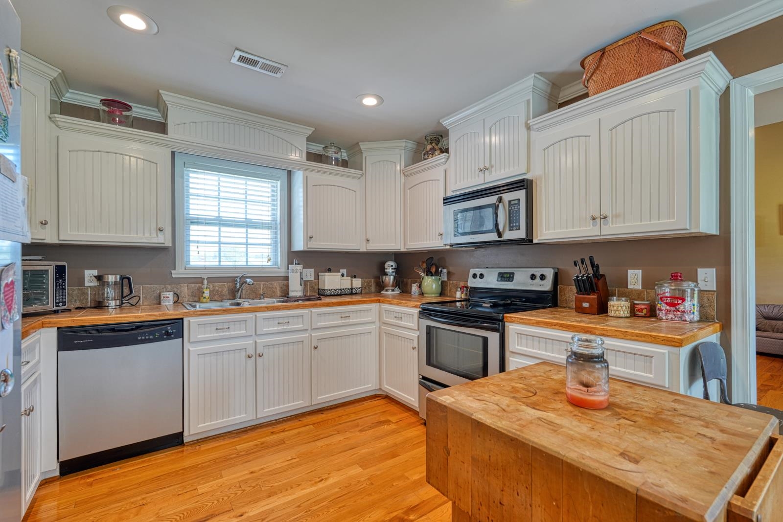 318 Laura Bishop Lane Inman, SC 29349 - Photo 13 of 37