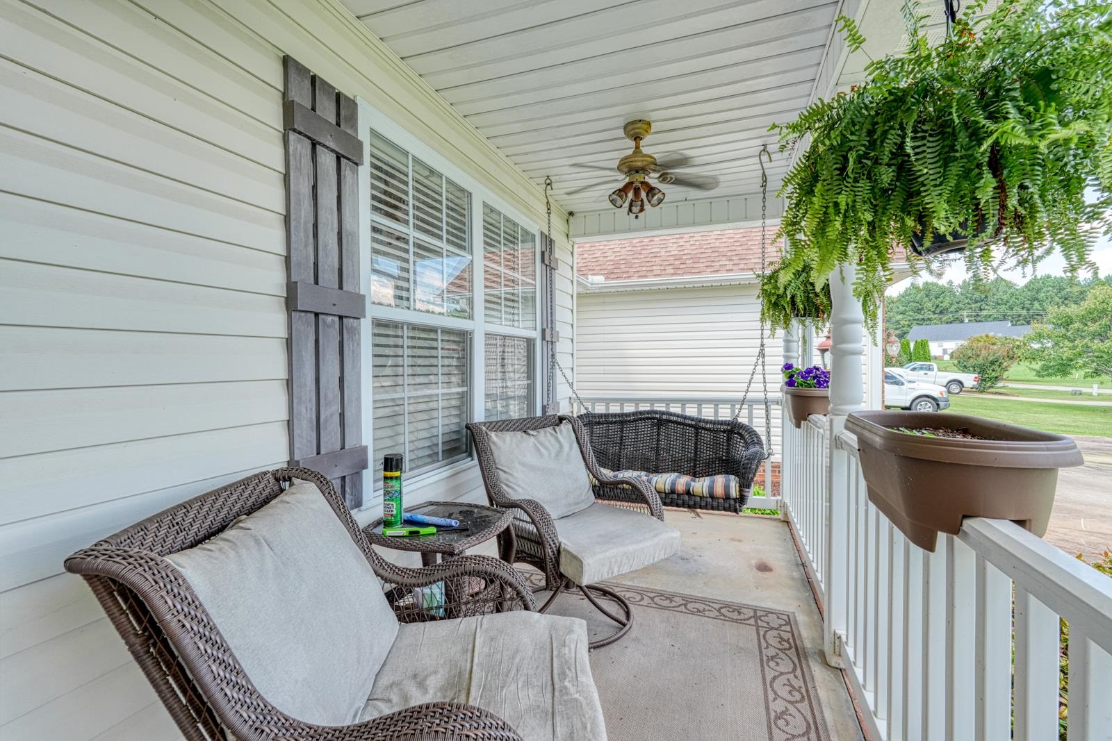 318 Laura Bishop Lane Inman, SC 29349 - Photo 5 of 37