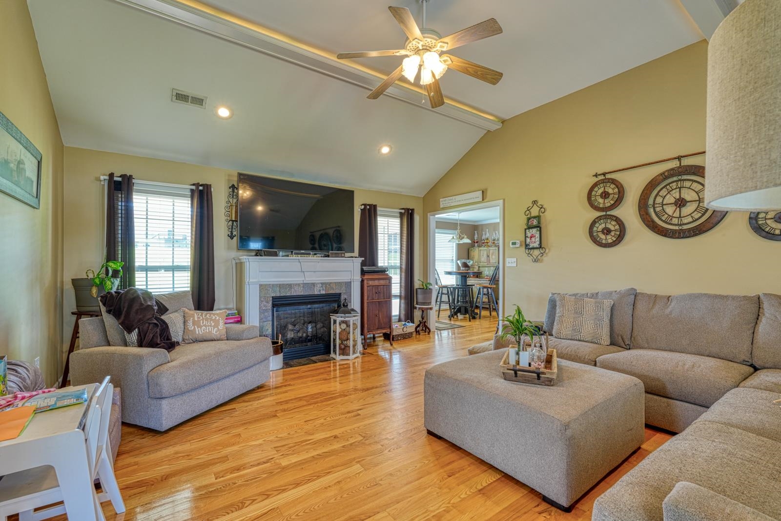 318 Laura Bishop Lane Inman, SC 29349 - Photo 6 of 37